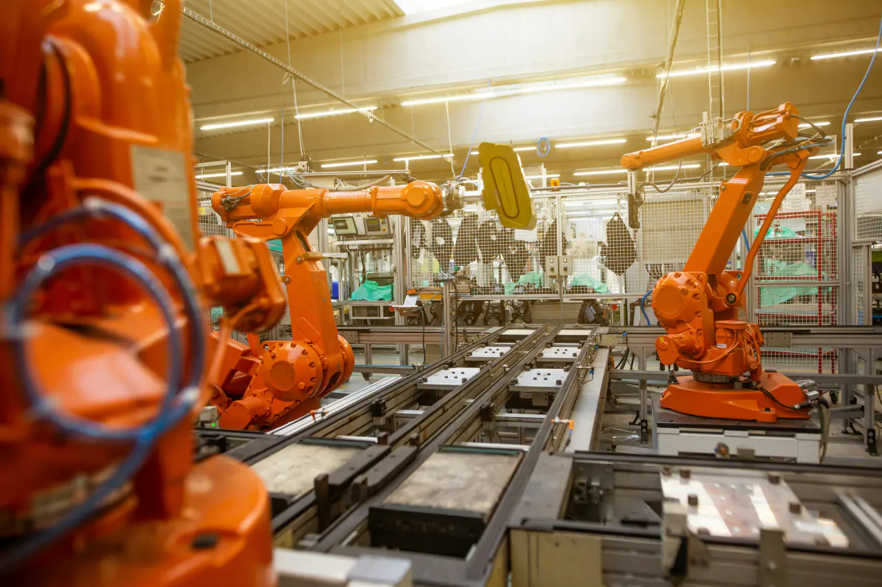 Industrial manufacturing plant and production equipment